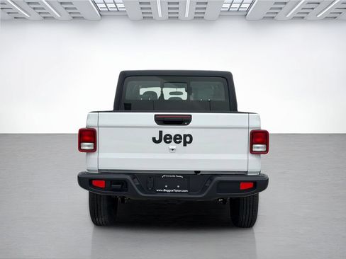 New 2026 Jeep Gladiator Sport AWD/4WD image 4