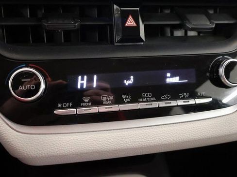 Used 2020 Toyota Corolla LE image 20