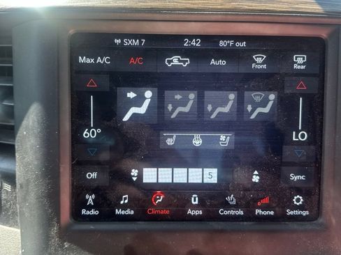 Used 2020 RAM 1500 Laramie w/ Off Road Group AWD/4WD image 13