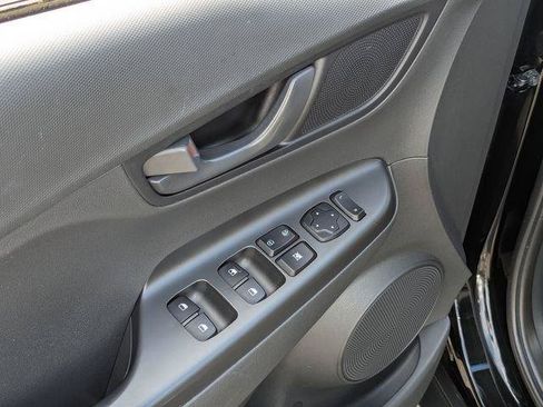Used 2022 Hyundai Kona SEL AWD/4WD image 11