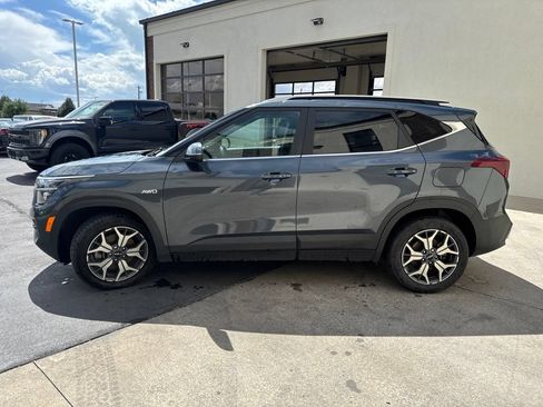 Used 2022 Kia Seltos EX AWD/4WD image 5