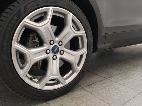 Used 2019 Ford Escape Titanium AWD/4WD image 31