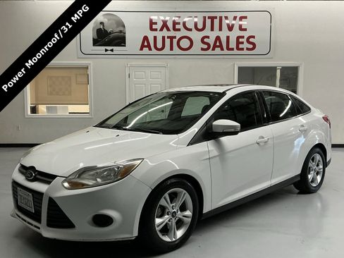 Used 2014 Ford Focus SE image 1