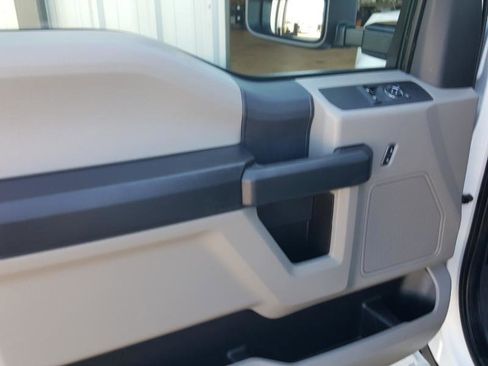 Used 2022 Ford F250 XL w/ Power Equipment Group image 18