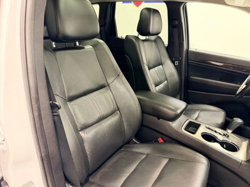 Used 2013 Jeep Grand Cherokee Altitude image 25