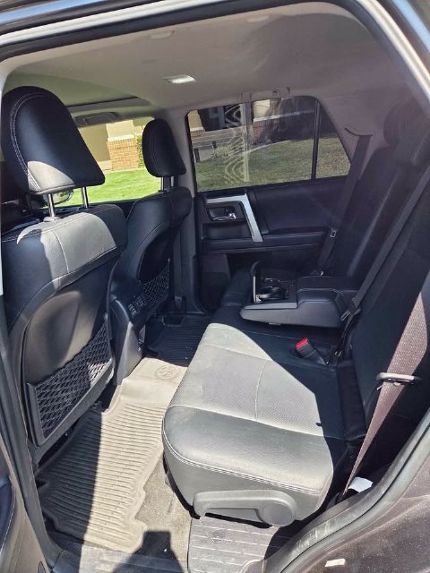 Used 2021 Toyota 4Runner Limited AWD/4WD image 7