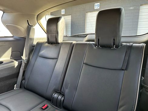 Used 2020 INFINITI QX60 Luxe w/ Essential Package image 11