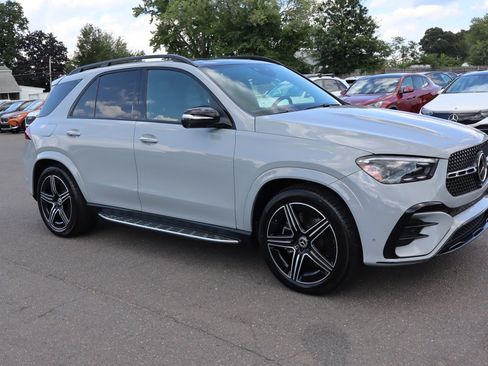 Used 2026 Mercedes-Benz GLE 580 4MATIC w/ Driver Assistance Package image 3