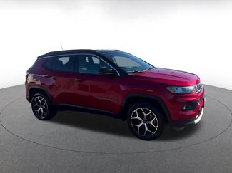 Used 2025 Jeep Compass Limited video 2