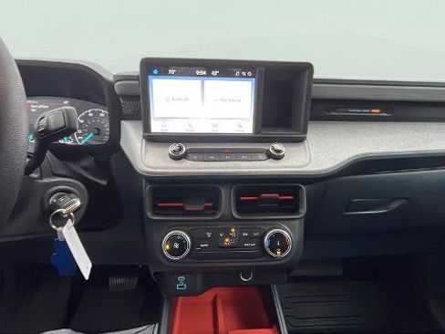 Certified 2024 Ford Maverick XLT image 10