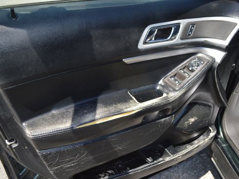 Used 2013 Ford Explorer XLT FWD image 13