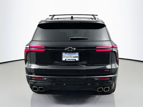 Used 2025 Chevrolet Traverse RS image 7
