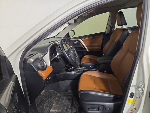 Used 2018 Toyota RAV4 Limited w/ Protection Package FWD image 12