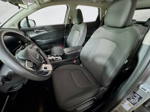 Used 2023 Kia Sportage LX AWD/4WD image 14