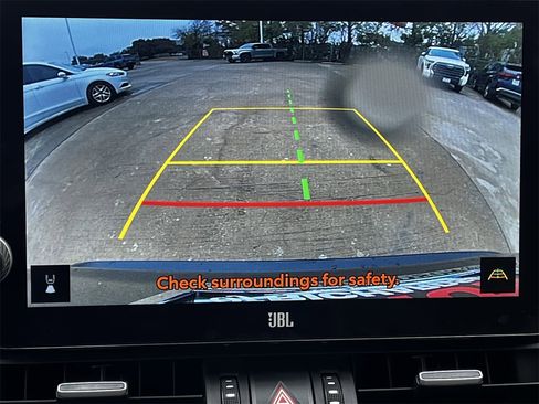 Used 2023 Toyota RAV4 XLE Premium image 16