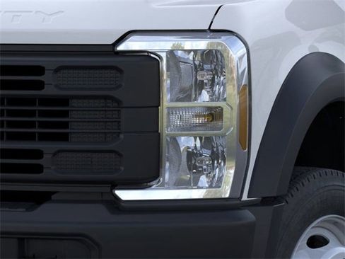New 2026 Ford F550 XL image 18