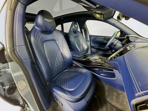 Used 2021 Aston Martin DBX image 26