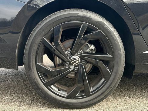 Used 2025 Volkswagen Jetta SE image 39