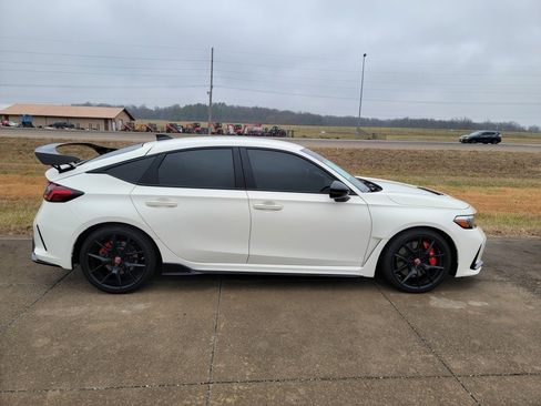 Certified 2024 Honda Civic Type R image 9