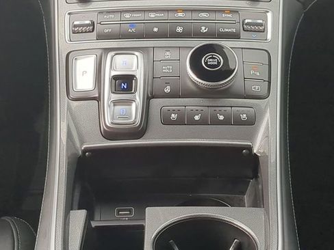 Used 2023 Hyundai Santa Fe Calligraphy FWD image 18