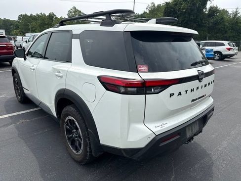 Used 2024 Nissan Pathfinder Rock Creek AWD/4WD image 3