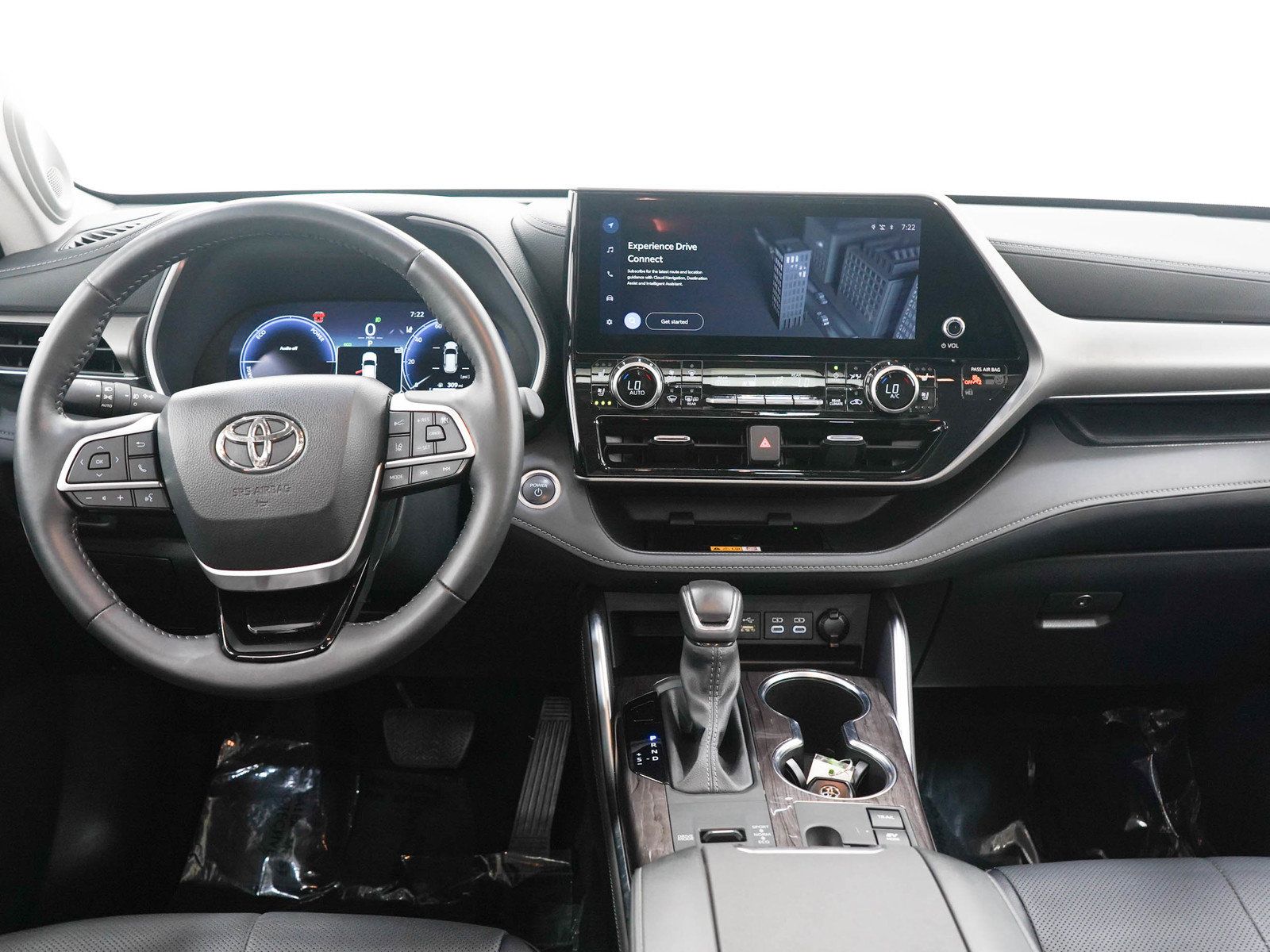 Used 2024 Toyota Highlander Limited AWD/4WD image 18