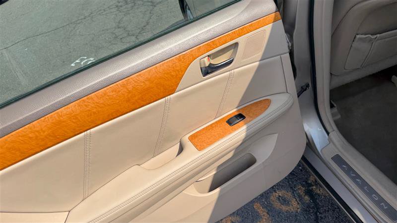 Used 2007 Toyota Avalon Limited FWD image 22