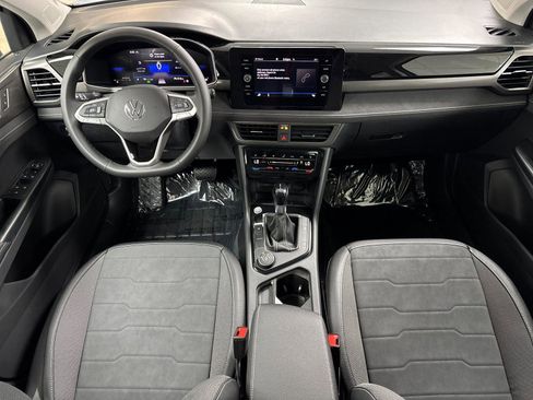 New 2026 Volkswagen Taos SE AWD/4WD image 12