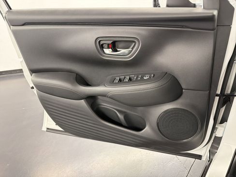 New 2026 Honda HR-V EX-L image 13