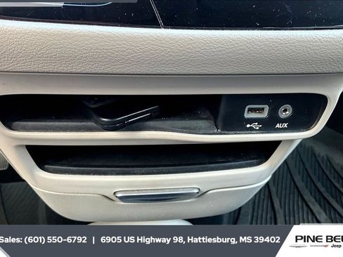 Used 2019 Chrysler Pacifica Touring Plus image 23