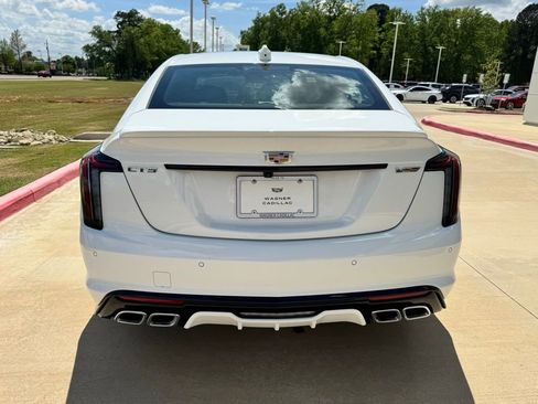 New 2026 Cadillac CT5 V RWD image 4