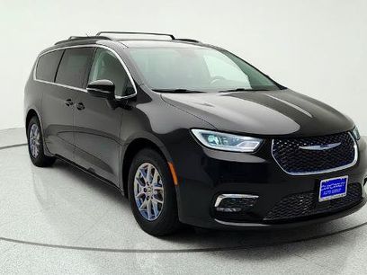 Used 2022 Chrysler Pacifica Touring-L