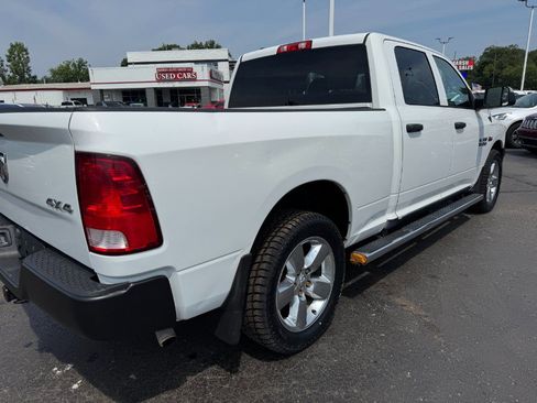 Used 2017 RAM 1500 ST w/ SXT Appearance Group AWD/4WD image 11