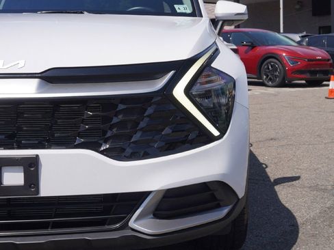 Used 2023 Kia Sportage EX image 13