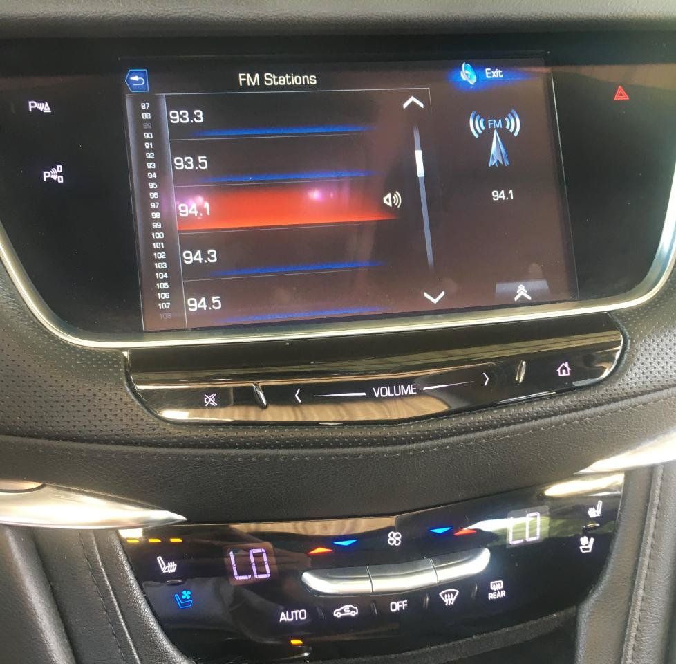 Used 2017 Cadillac XT5 Premium Luxury w/ Driver Assist Package FWD image 26