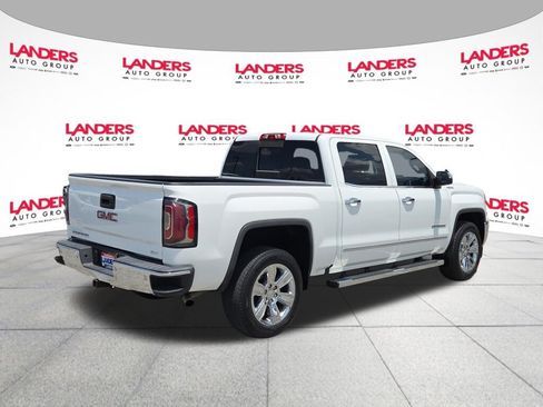 Used 2018 GMC Sierra 1500 SLT AWD/4WD image 3