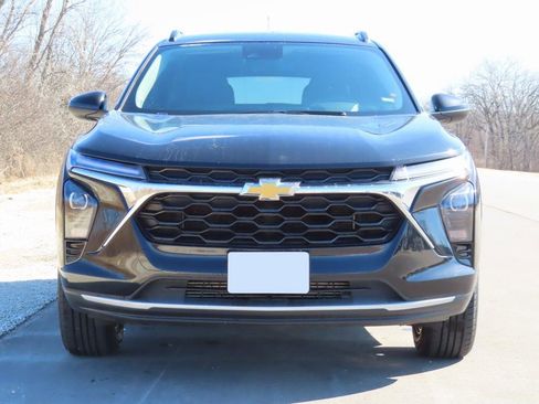 Certified 2025 Chevrolet Trax LT image 7