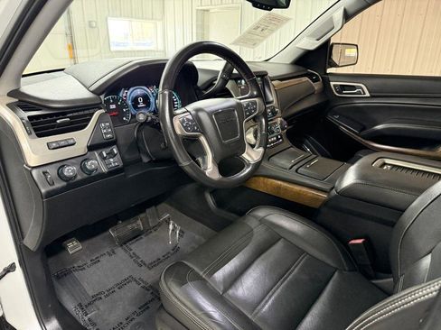 Used 2020 GMC Yukon XL Denali w/ Denali Ultimate Package AWD/4WD image 12