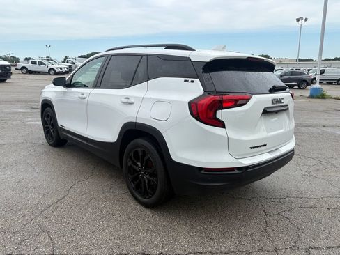 Used 2020 GMC Terrain SLE w/ Driver Convenience Package FWD image 2