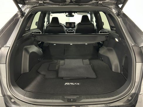 Used 2024 Toyota RAV4 XSE AWD/4WD image 34