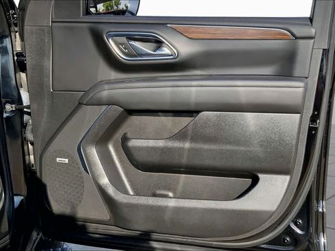 Used 2023 Chevrolet Tahoe High Country w/ Advanced Technology Package AWD/4WD image 21