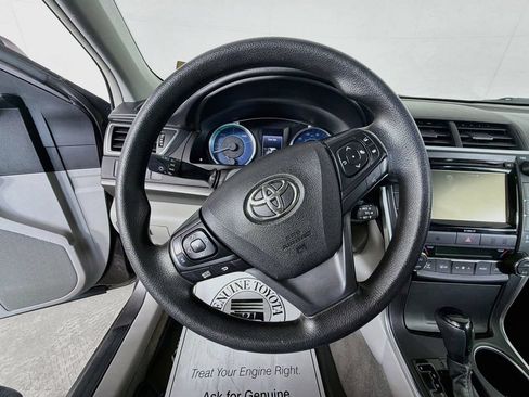 Used 2017 Toyota Camry LE FWD image 13