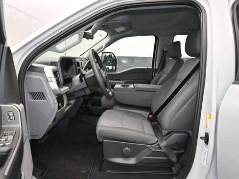 New 2026 Ford F250 XL w/ STX Appearance Package AWD/4WD image 12