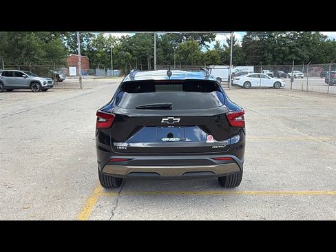 Used 2025 Chevrolet Trax ACTIV w/ Driver Confidence Package FWD image 28