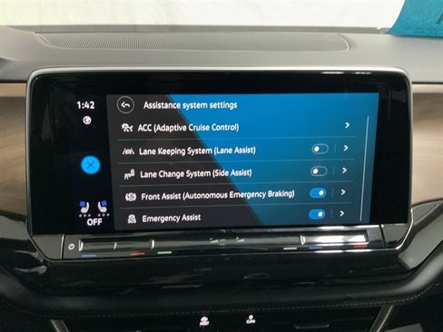 Used 2025 Volkswagen Atlas SE AWD/4WD image 39