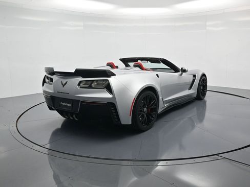 Used 2015 Chevrolet Corvette Z06 w/ 3LZ Preferred Equipment Group image 30