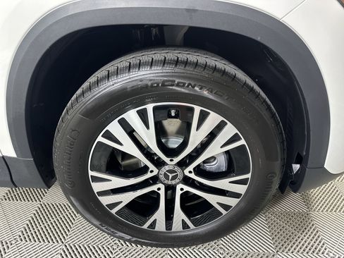 Used 2025 Mercedes-Benz GLA 250 4MATIC image 24