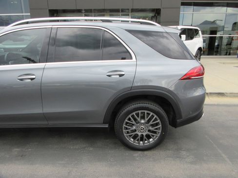 Used 2021 Mercedes-Benz GLE 450 4MATIC image 4