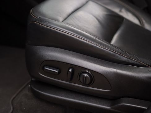 Used 2018 Chevrolet Traverse Premier w/ Driver Confidence II Package image 22