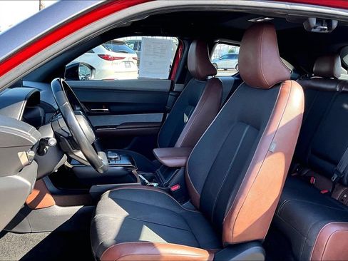 Certified 2022 MAZDA MX-30 Electric w/ Premium Plus Pkg FWD image 14